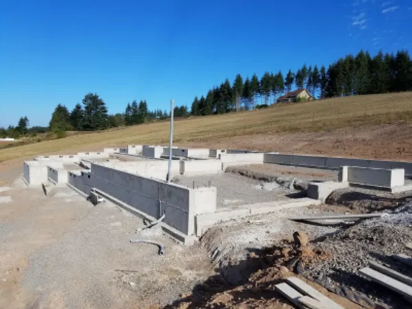 Residential concrete foundation in progress